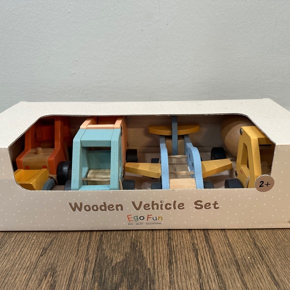 ๐ Wooden Vehicle Set โ 4-Piece | NEW in Box ๐ - Picture 1 of 1